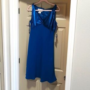 Beautiful Evan Picone teal cocktail dress. Above knee Holidays Wedding Guest